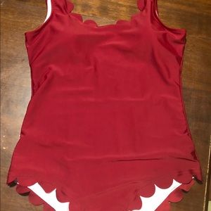 Almost new adorable swimsuit - size 8-10